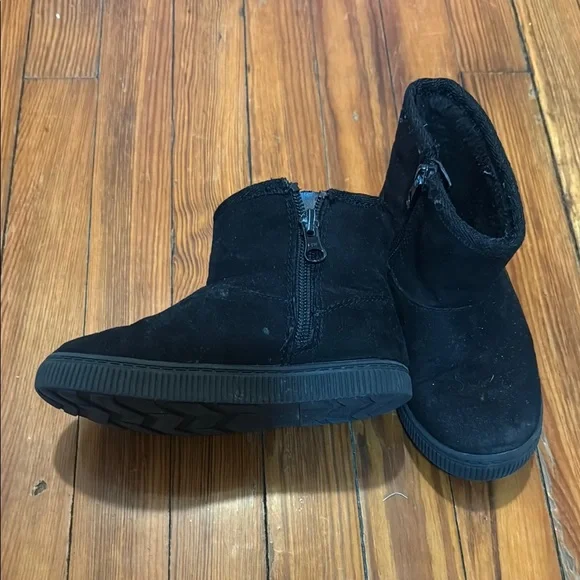 Kids Black Winter Boots - Picture 2 of 3